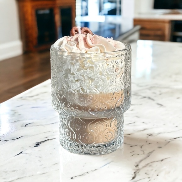 ⚠️SALE Candle // Handmade Cappuccino And Cream Soy Wax Candle SEND OFFERS🥳 - Picture 4 of 5